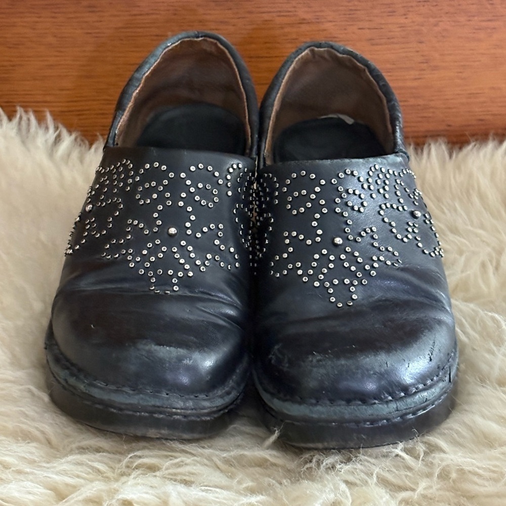 Ariat Strathmore Black Leather Studded Clogs